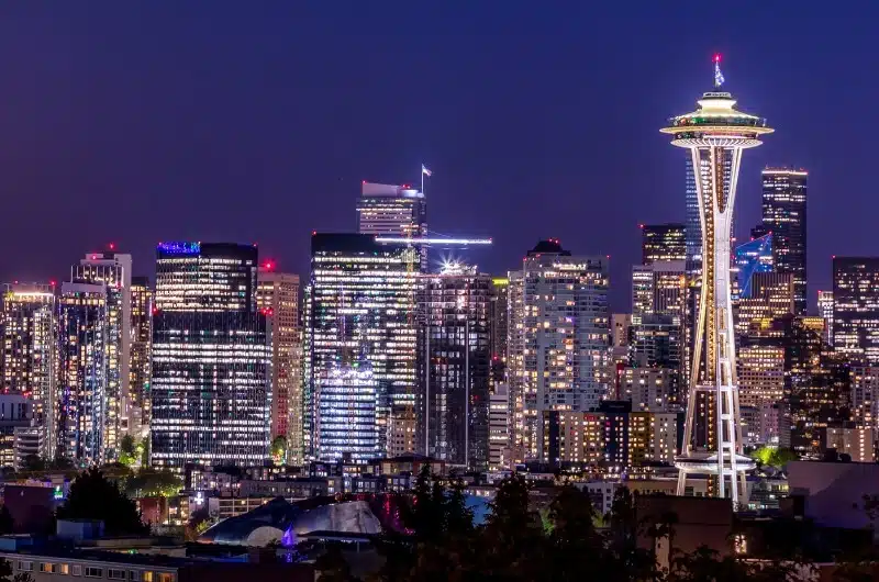 Moving to Seattle: Complete Moving Guide 2024